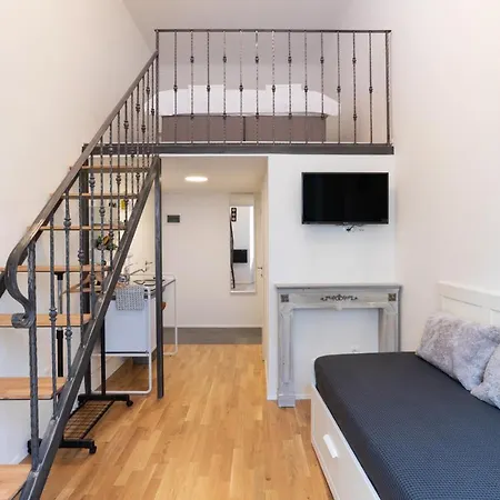 Apartment Rhino *